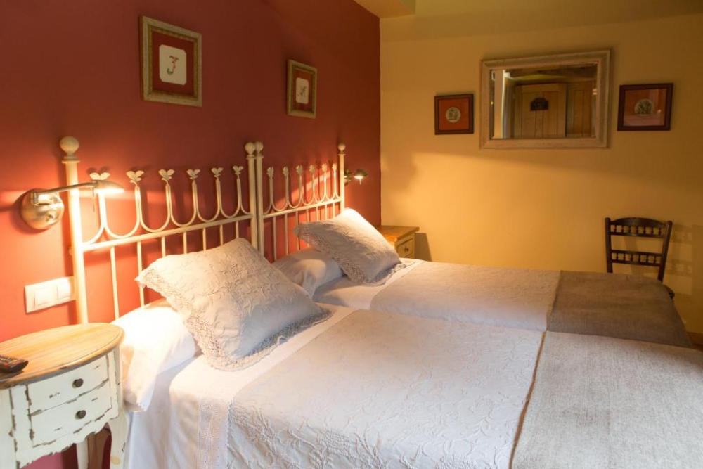  en venta hotel Monfero Eume 24