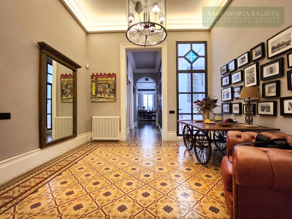 en venta apartamento Ciutat Vella-Sant Pere-Santa Caterina-El Born Barcelonès 5