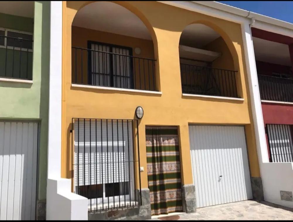  en venta pareado La Cañada Serranía Baja 1