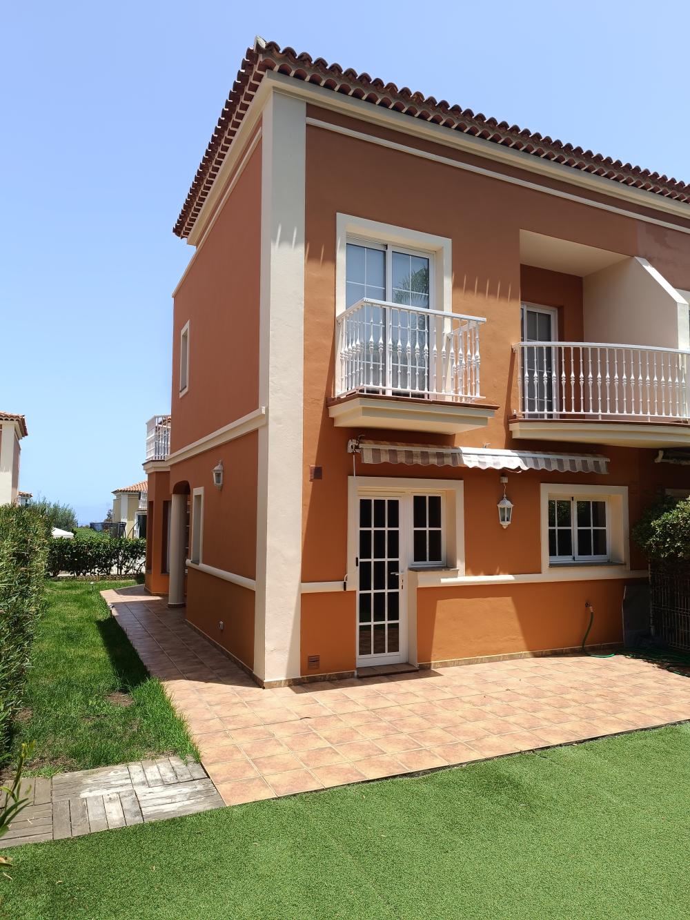  en venta pareado Santa Úrsula Zona Norte 1