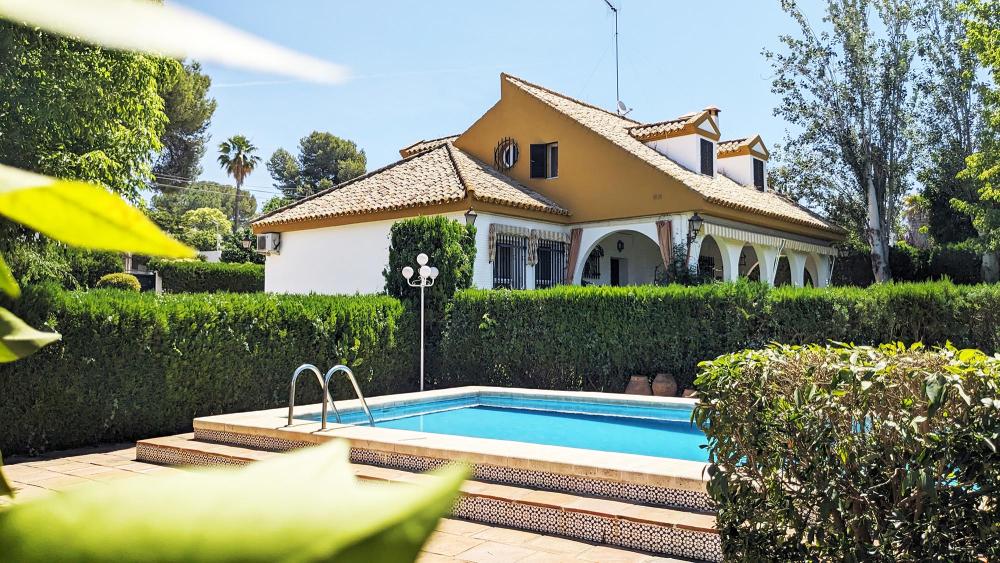  en venta chalet Alcalá De Guadaira Metropolitana De Sevilla 1