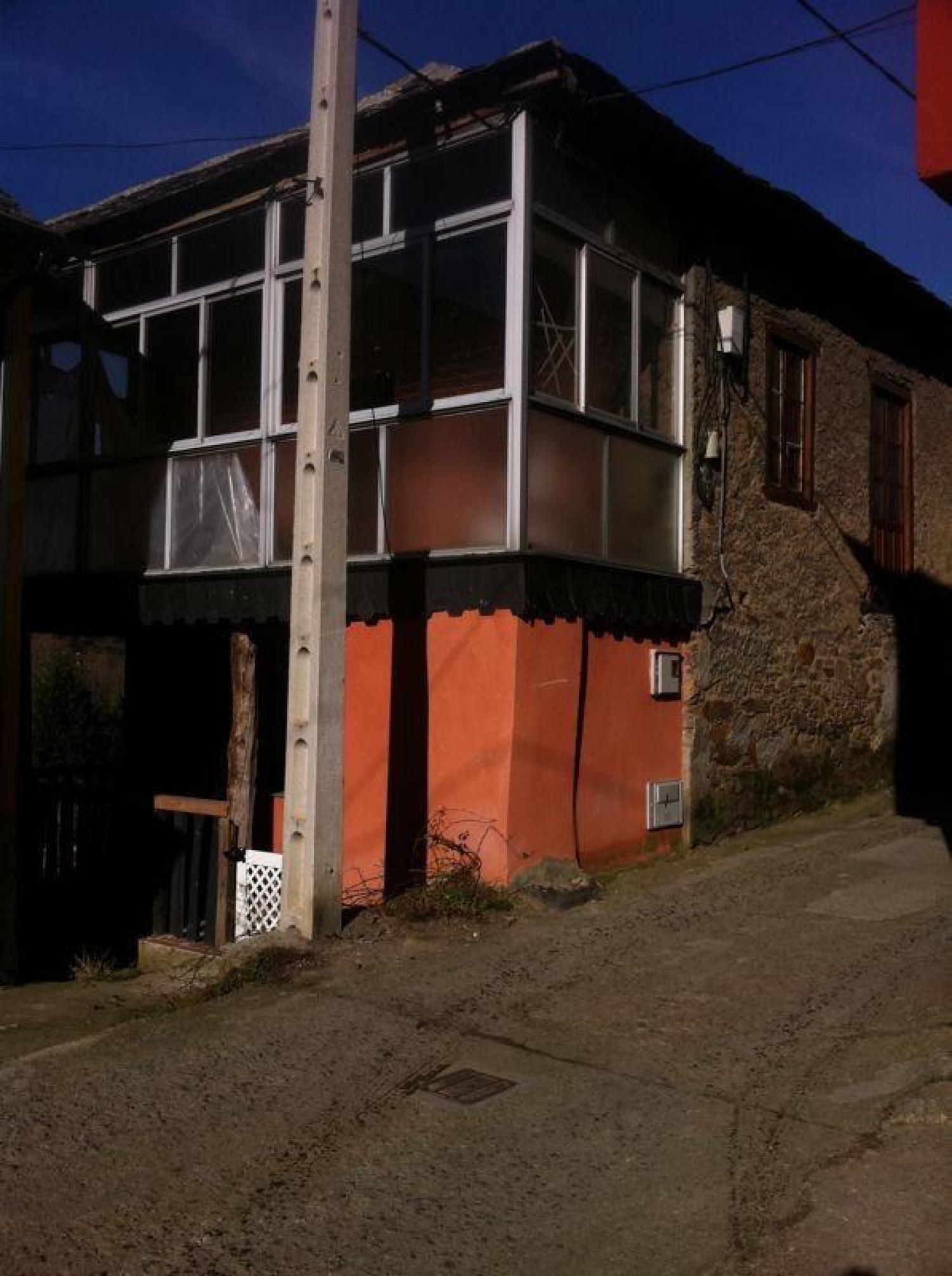  en venta casa Santa Cruz De Montes Bierzo (El) 1