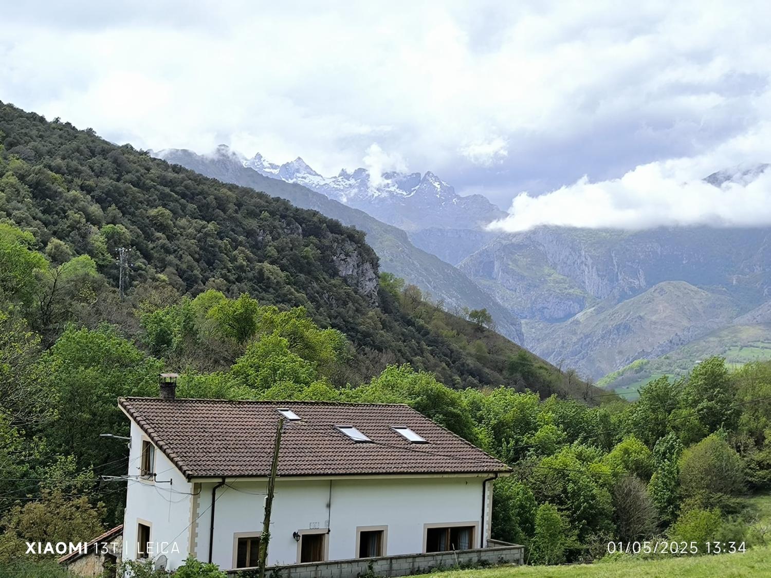  en venta casa de pueblo Arangas Oriente 1