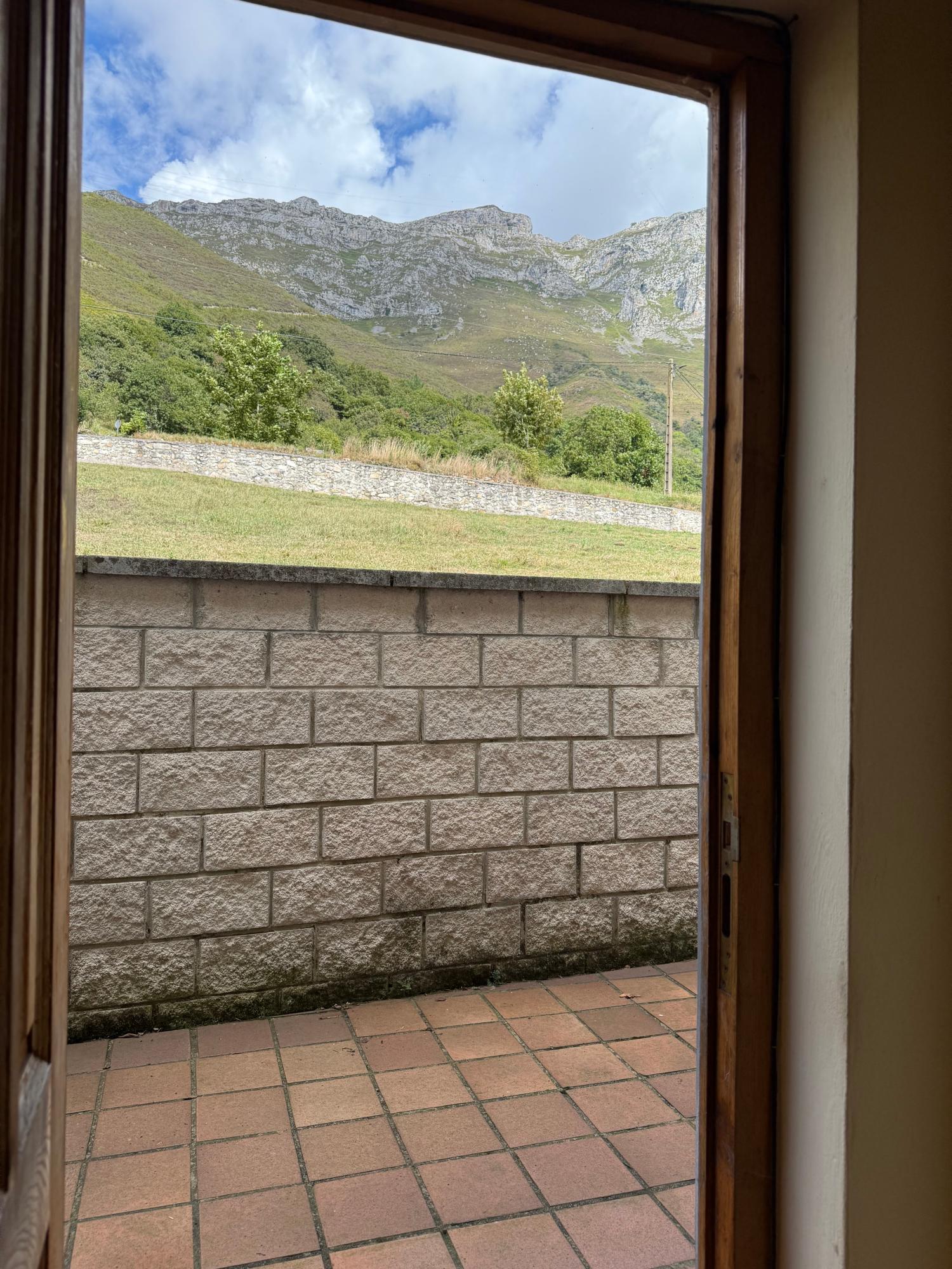  en venta casa de pueblo Arangas Oriente 11