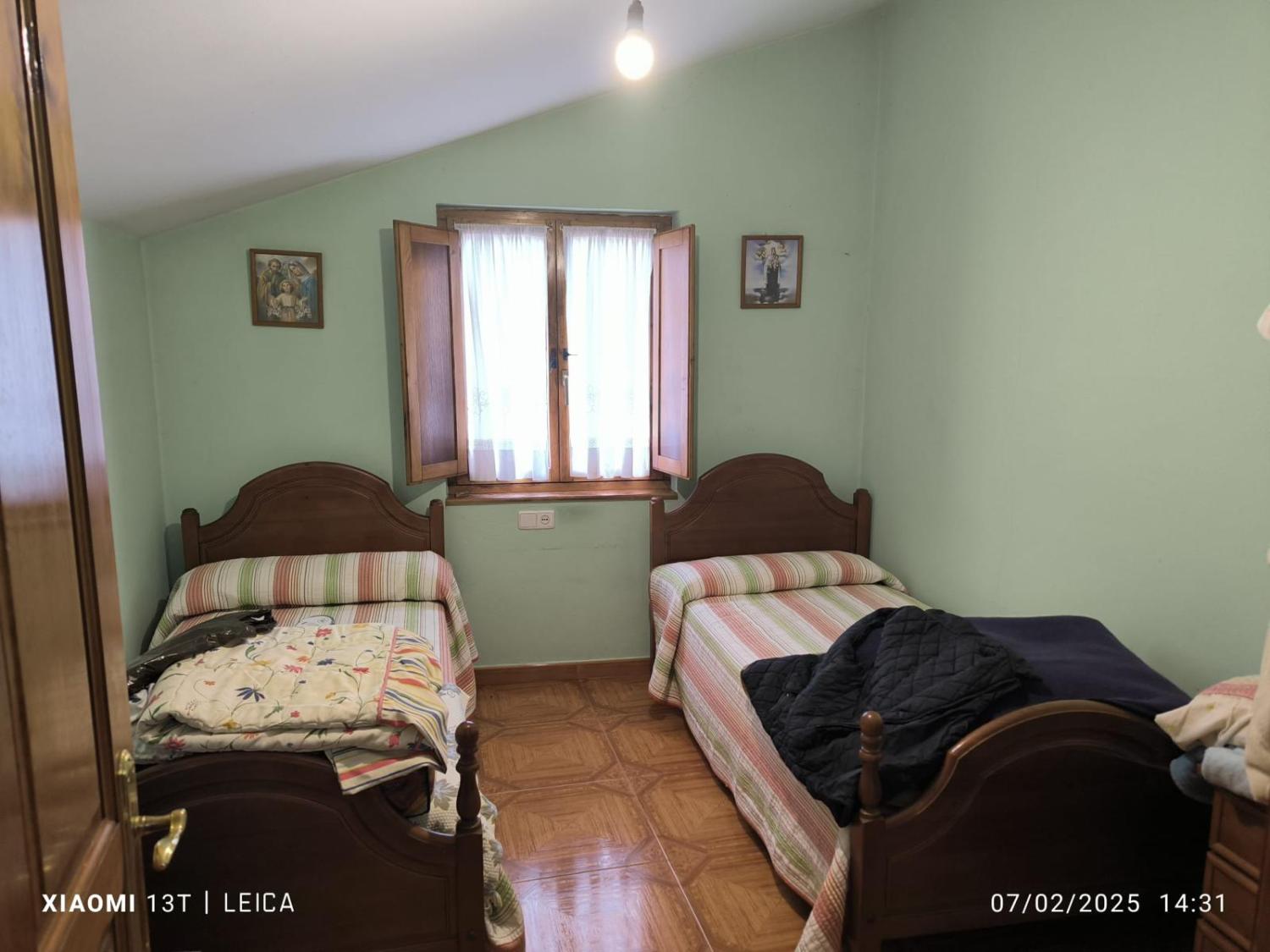  en venta casa de pueblo Arangas Oriente 38