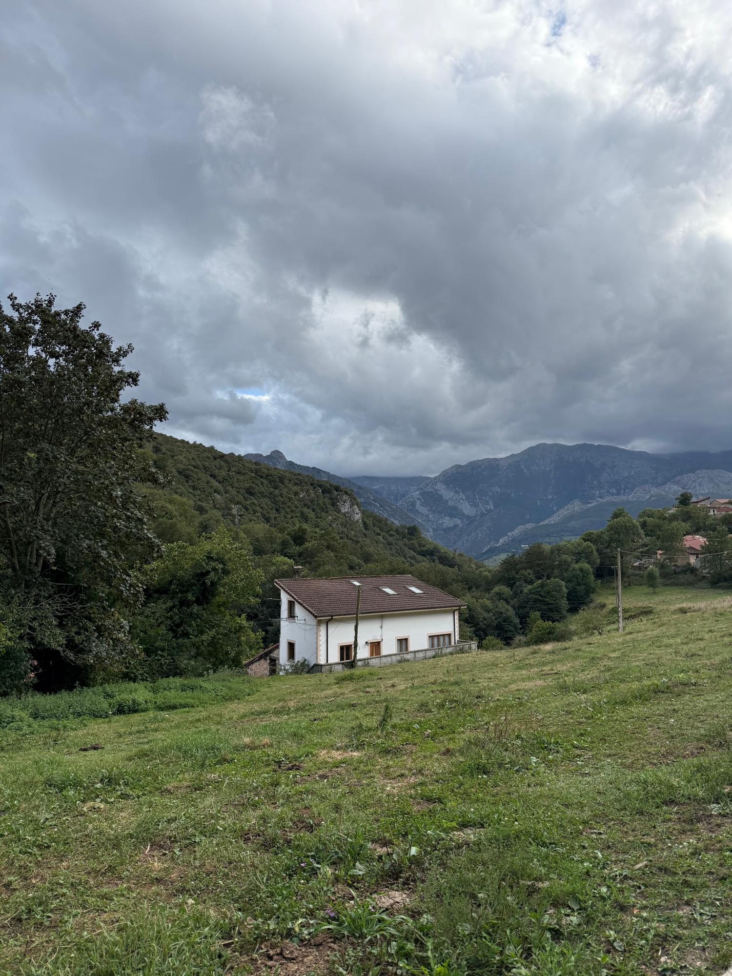  en venta casa de pueblo Arangas Oriente 27