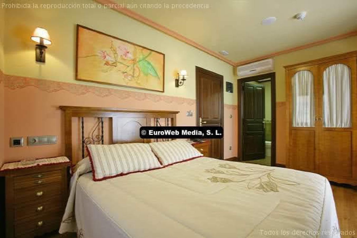  en venta hotel Orle Nalón 8
